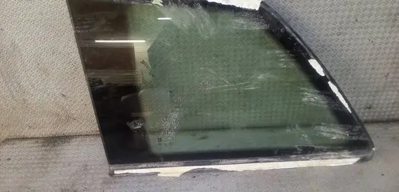 Opel Zafira B Rear side window