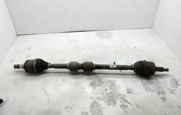KIA Sportage Front driveshaft Y930R