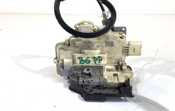 Volkswagen PASSAT B6 Front door lock 3C1837016A
