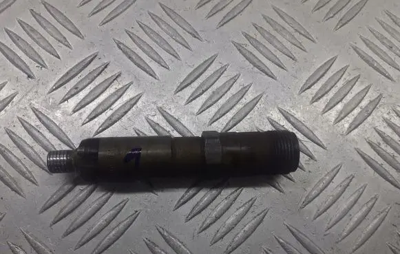 Mercedes-Benz E W210 Fuel injectors set 0000100651