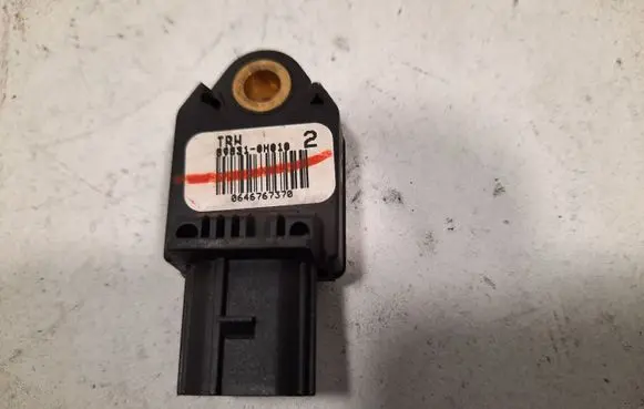 Toyota Aygo AB10 Airbag deployment crash/impact sensor 898310H010