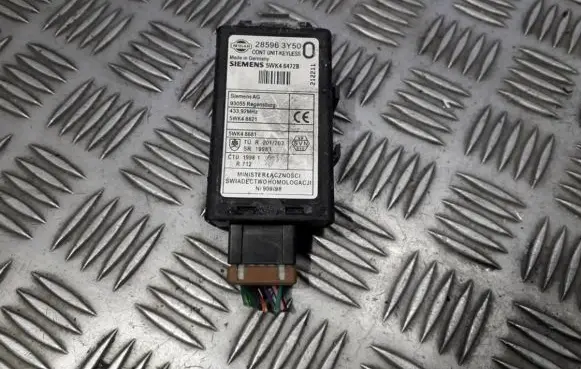 Nissan X-Trail T30 Door control unit/module 285963y500 285963y50