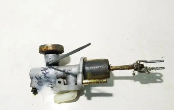 Nissan Almera Tino Master brake cylinder