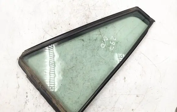 Subaru Legacy Rear vent window glass 62284AJ020