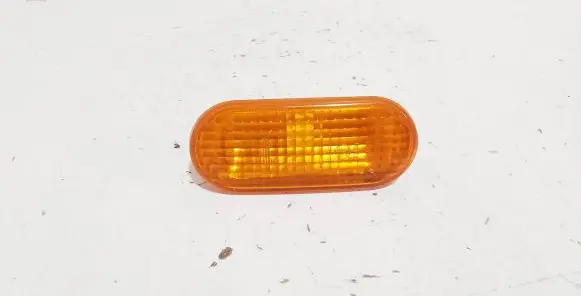 Volkswagen PASSAT B5 Front fender indicator light 380949117B