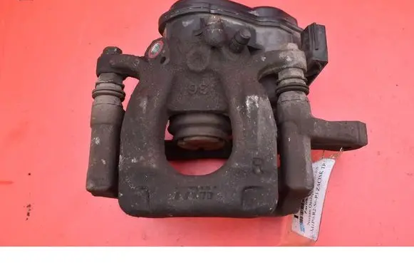 Nissan Qashqai Rear brake caliper