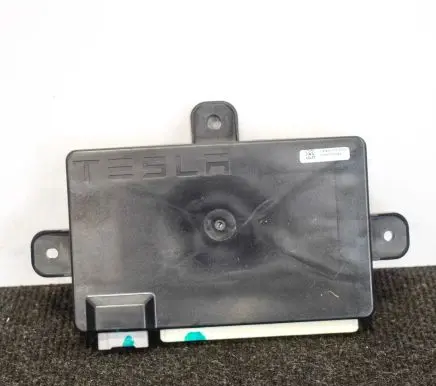 Tesla Model X Door control unit/module 104549010D