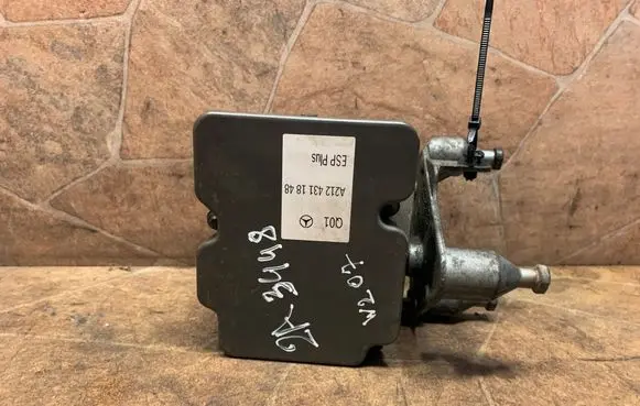 Mercedes-Benz E C207 W207 ABS Pump A2124311848
