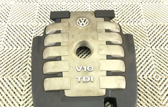 Volkswagen Touareg I Engine cover (trim) 07Z103935H