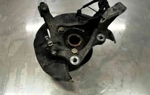 Opel Insignia A Front wheel hub spindle knuckle