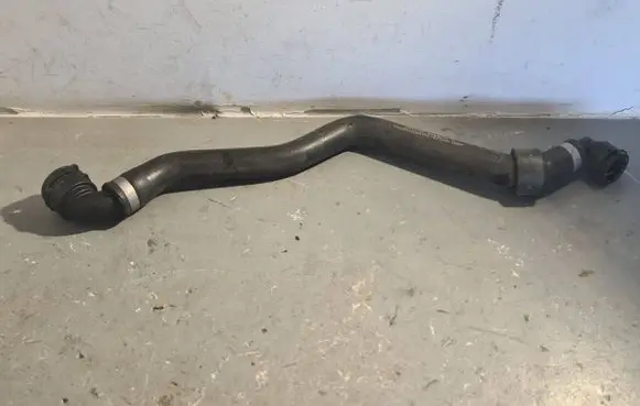 Mercedes-Benz GLC X253 C253 Engine coolant pipe/hose A2535010584