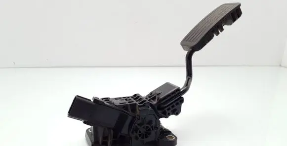 Honda CR-V Accelerator throttle pedal 2700000400 10R20A00354