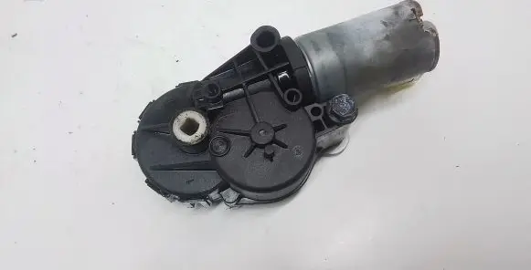 Volvo S60 Seat adjustment motor 30761810