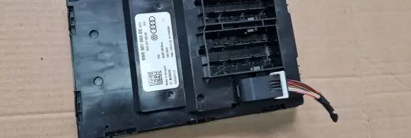 Audi A4 S4 B9 Comfort/convenience module 8W0907063BC F005V02172
