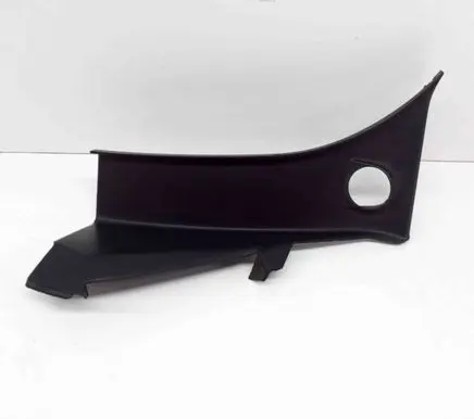 Tesla Model S Rear/tail light trim molding 100667400G