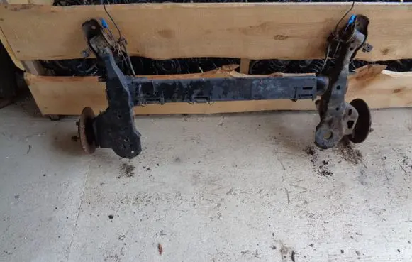 Peugeot 2008 I Rear axle beam 