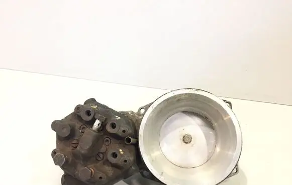 Audi 100 200 5000 C3 Fuel distributor 035133353AB 0438120185 0438100125