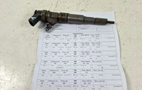BMW 3 E90 E91 Fuel injector 0445110216