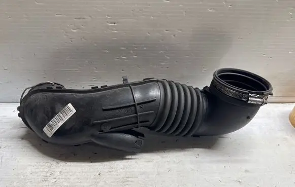 BMW 3 E90 E91 Air intake hose/pipe 7804846 58650910