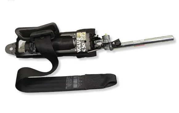 Volvo C30 Front seatbelt 31351425