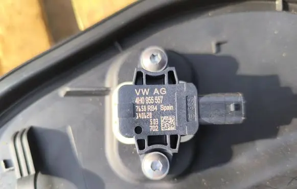 Volkswagen Polo V 6R Airbag deployment crash/impact sensor 4H0955557