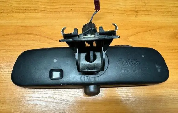 BMW 5 F10 F11 Rear view mirror (interior) E11026662 T1000111 GNTX1005