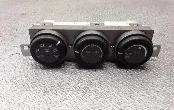 Nissan X-Trail T30 Climate control unit 27500EQ410