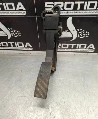 Mercedes-Benz ML W164 Accelerator throttle pedal A1643000104 ZGS007 180308