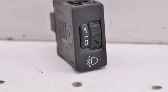 Toyota Proace Headlight level height control switch 96384422