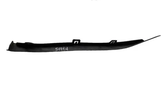 Front bumper lip