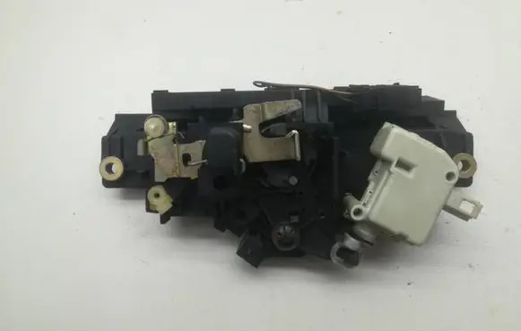 Audi A6 S6 C5 4B Tailgate/trunk/boot lock/catch/latch 8d9827565h 4b0827565h