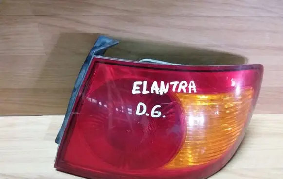 Hyundai Elantra Rear/tail lights