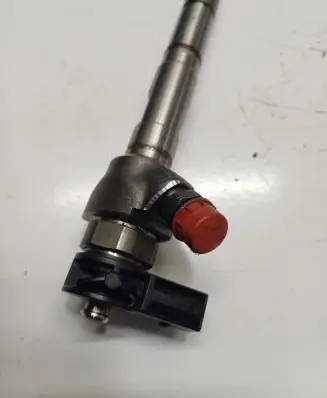 Skoda Octavia Mk4 Fuel injector 05L130277E 0445110835