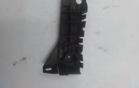 Audi A4 S4 B6 8E 8H Front bumper mounting bracket 8E0807284
