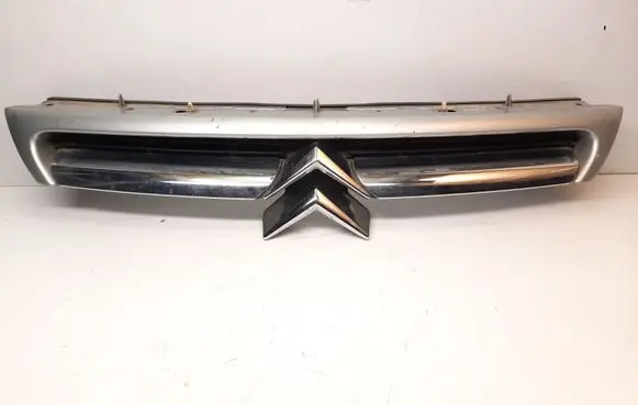 Citroen C8 Front bumper upper radiator grill 1484199477
