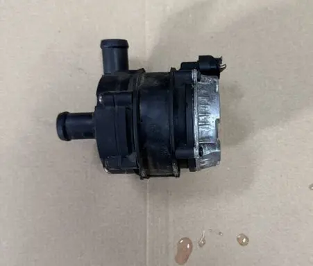 Volkswagen Golf VII Electric auxiliary coolant/water pump 04L965567A A6490072036 000090U9103