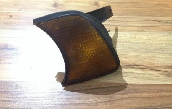 BMW 5 E34 Front indicator light 1384033