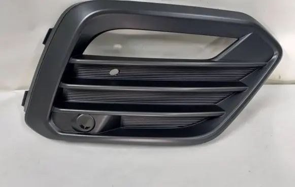 Seat Ateca Front bumper lower grill 575853666R 22685