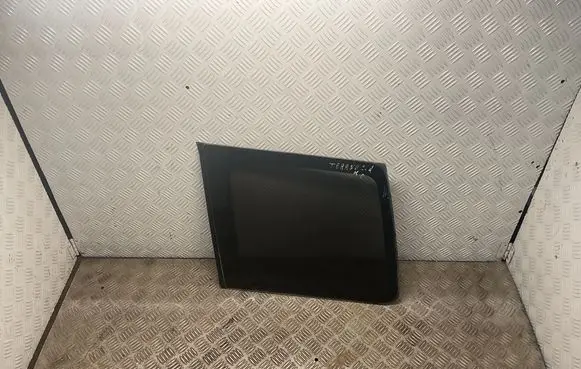 Nissan Terrano Rear side window