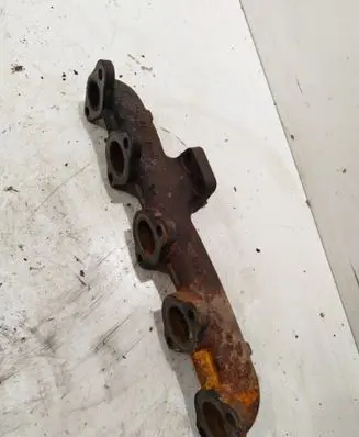 Peugeot 5008 Exhaust manifold