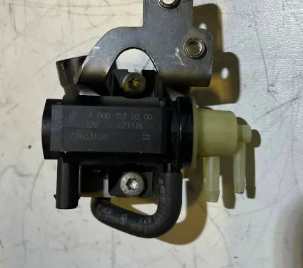 Mercedes-Benz Sprinter W907 W910 Turbo solenoid valve A0001532000