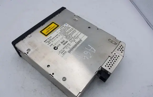 BMW 5 E60 E61 CD/DVD changer 6986081 AL601360110134