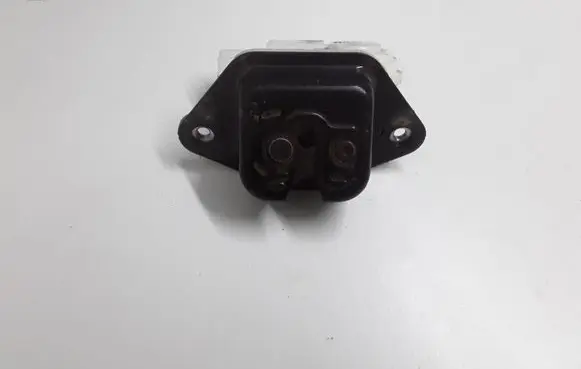 Loading door lock