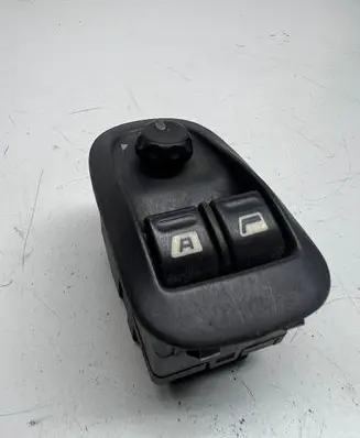 Peugeot 306 Electric window control switch 9610690180