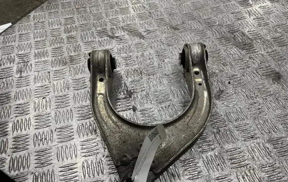 Mercedes-Benz CLS C219 Front upper control arm/wishbone 