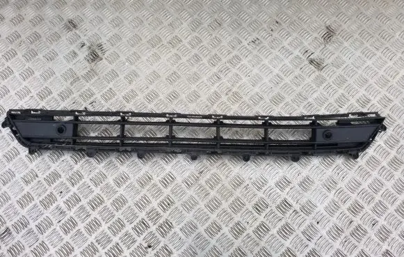 Volvo XC40 Front bumper lower grill 31449342