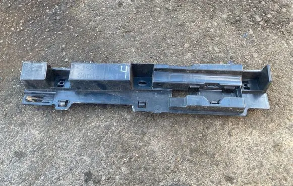 Sill/side skirt trim