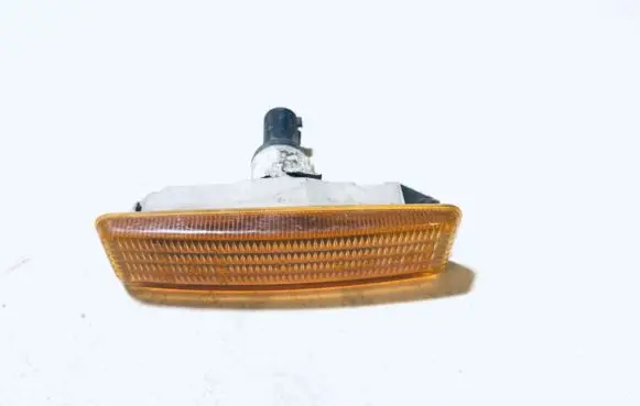 BMW 5 E39 Front fender indicator light 8360589 8360205