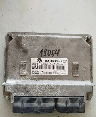 Volkswagen Golf V Engine control unit/module 06a906033jk