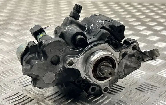 Citroen DS5 Fuel injection high pressure pump 9424A050A 9687959180 0863188LER